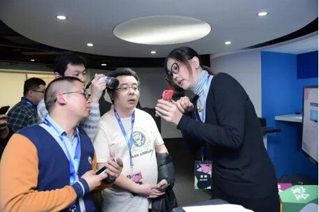 媒體嘉賓現(xiàn)場體驗柯尼卡美能達“云時代文印”解決方案-科頤辦公 媒體嘉賓現(xiàn)場體驗柯尼卡美能達“云時代文印”解決方案-科頤辦公